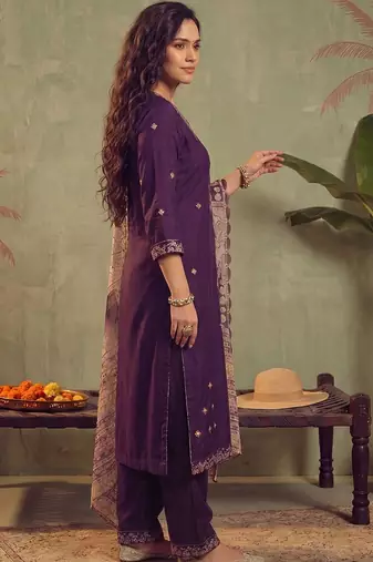 women ethnic motifs embroidered regular thread work kurta with trousers & with dupatta