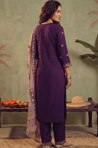 women ethnic motifs embroidered regular thread work kurta with trousers & with dupatta