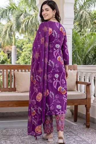 women floral printed regular thread work cotton kurta with trousers & with dupatta