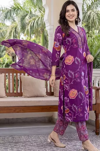 women floral printed regular thread work cotton kurta with trousers & with dupatta