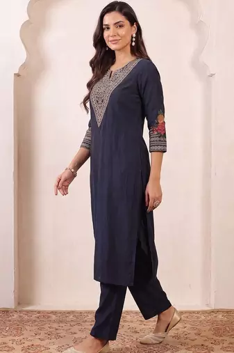 women ethnic motifs embroidered regular thread work kurta with trousers