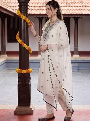 women ethnic motifs embroidered regular thread work kurta with trousers & with dupatta 2