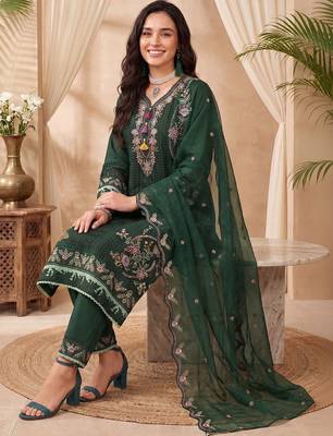 women floral embroidered regular thread work kurta with trousers & with dupatta 1