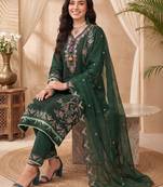 women floral embroidered regular thread work kurta with trousers & with dupatta