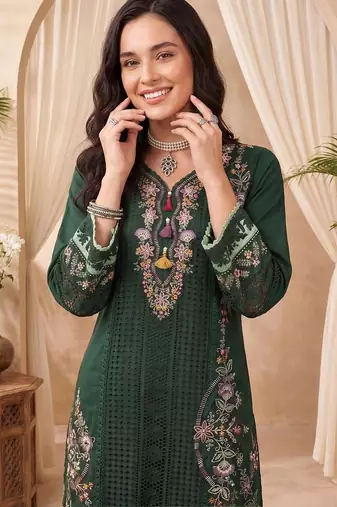 women floral embroidered regular thread work kurta with trousers & with dupatta