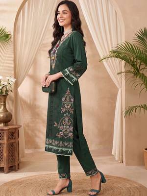 women floral embroidered regular thread work kurta with trousers & with dupatta 4