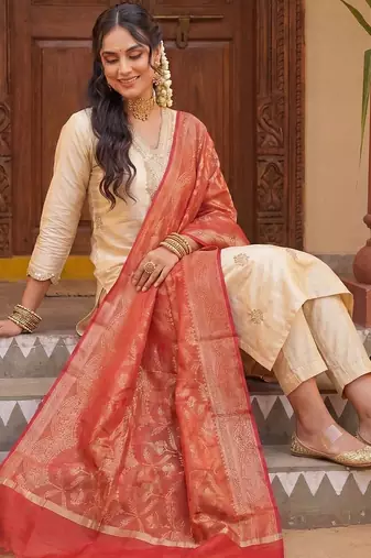women ethnic motifs embroidered regular thread work kurta with trousers & with dupatta