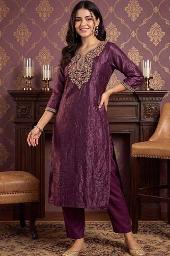 women ethnic motifs embroidered regular thread work kurta with trousers