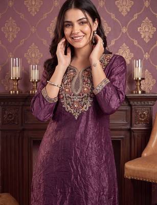 women ethnic motifs embroidered regular thread work kurta with trousers 6