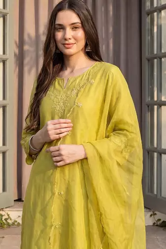 women ethnic motifs embroidered regular thread work liva kurta with trousers & with dupatta