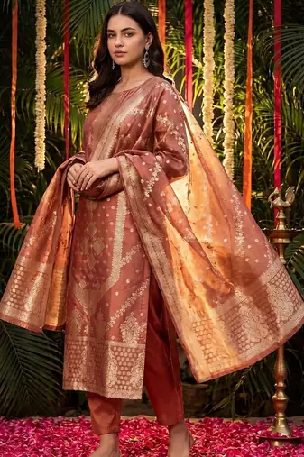 women ethnic motifs regular kurta with trousers & with dupatta