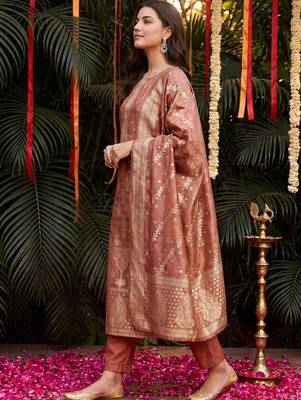 women ethnic motifs regular kurta with trousers & with dupatta 3