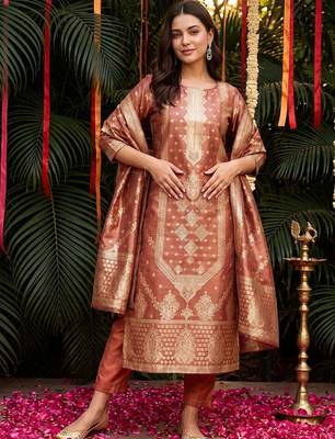 women ethnic motifs regular kurta with trousers & with dupatta 5