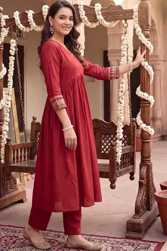 women empire thread work liva kurta with trousers