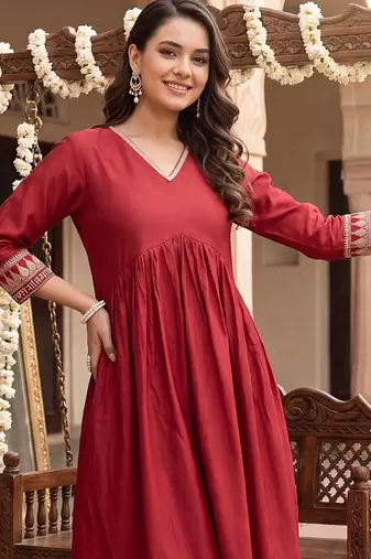 women empire thread work liva kurta with trousers
