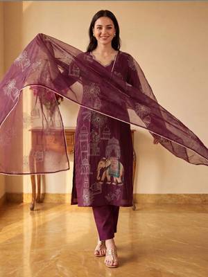 women ethnic motifs embroidered regular thread work kurta with trousers & with dupatta 1