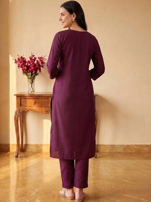 women ethnic motifs embroidered regular thread work kurta with trousers & with dupatta 4