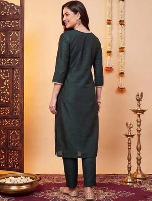 women ethnic motifs embroidered regular thread work liva kurta with trousers & with dupatta 4