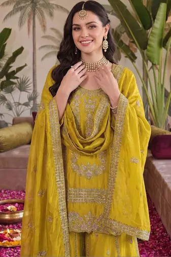 women ethnic motifs embroidered regular kurta with sharara & with dupatta