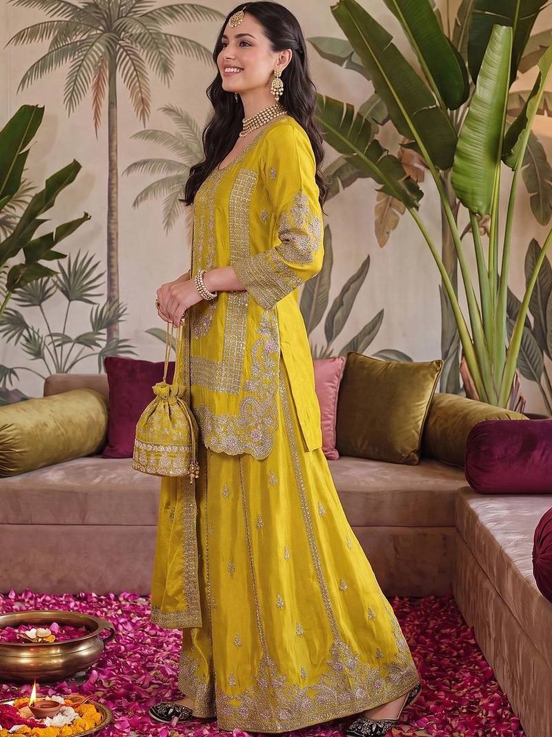 women ethnic motifs embroidered regular kurta with sharara & with dupatta