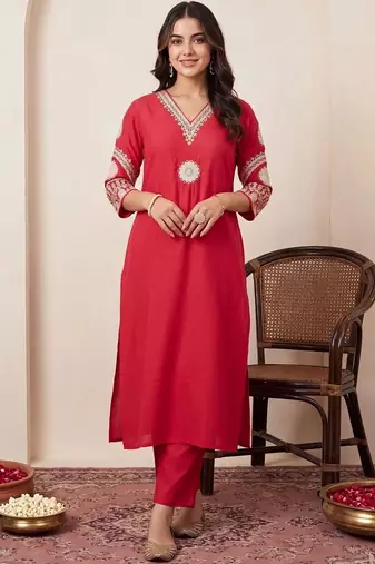women ethnic motifs embroidered regular thread work kurta with trousers