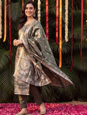 women ethnic motifs regular kurta with trousers & with dupatta 5