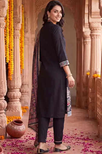 women ethnic motifs printed regular kurta with trousers & with dupatta