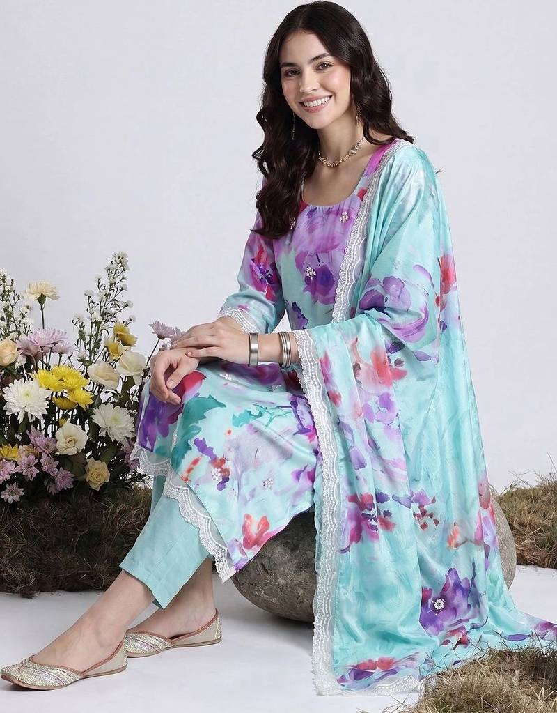 women floral printed regular kurta with trousers & with dupatta