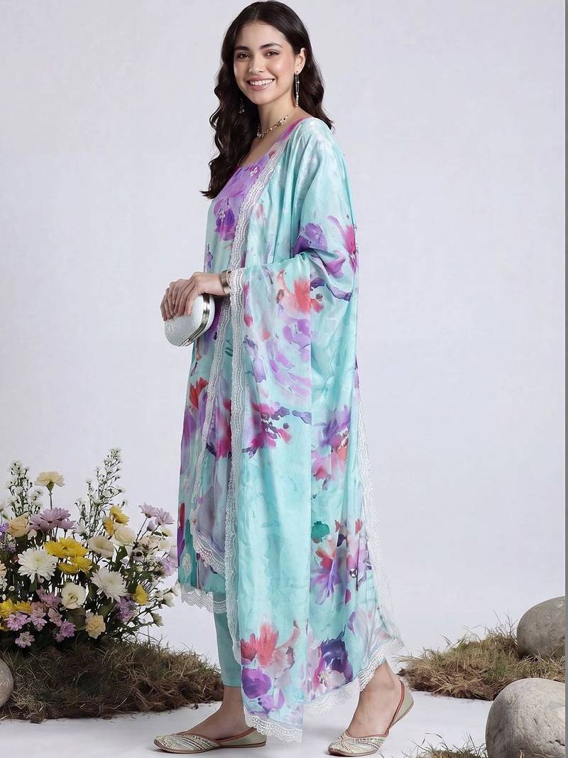 women floral printed regular kurta with trousers & with dupatta