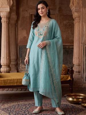 women ethnic motifs embroidered regular thread work kurta with trousers & with dupatta 2