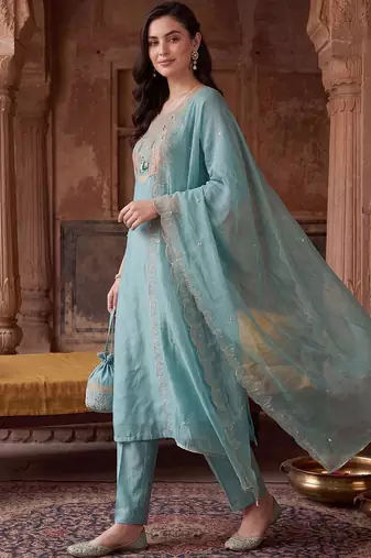 women ethnic motifs embroidered regular thread work kurta with trousers & with dupatta