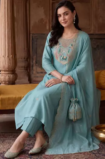 women ethnic motifs embroidered regular thread work kurta with trousers & with dupatta