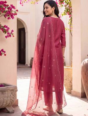 women ethnic motifs embroidered regular thread work kurta with trousers & with dupatta 3