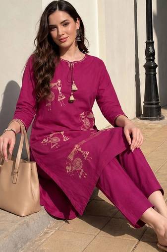 women ethnic motifs printed regular cotton kurta with trousers