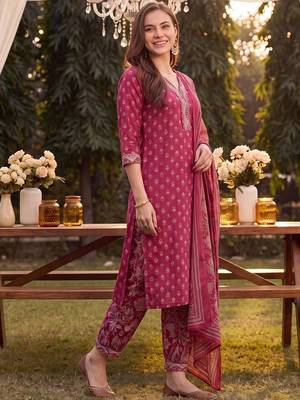 women ethnic motifs printed regular thread work cotton kurta with patiala & with dupatta 3