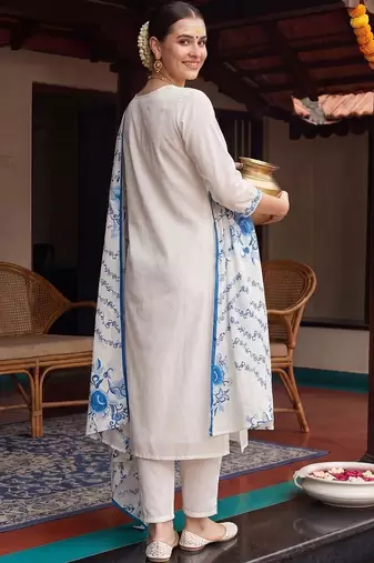 women floral embroidered regular thread work cotton kurta with trousers & with dupatta