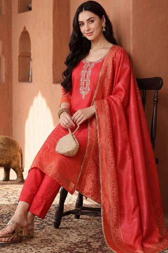 women ethnic motifs embroidered regular thread work kurta with trousers & with dupatta