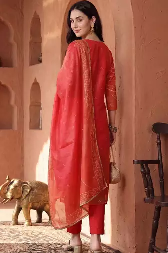 women ethnic motifs embroidered regular thread work kurta with trousers & with dupatta