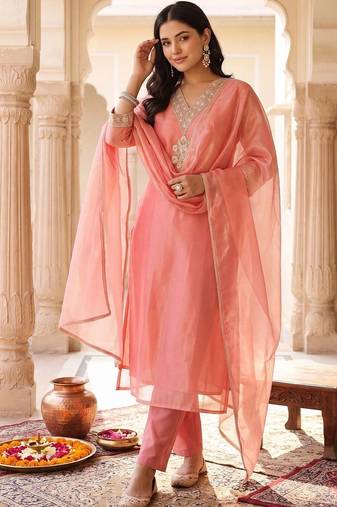 women ethnic motifs embroidered regular kurta with trousers & with dupatta
