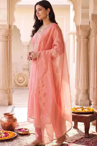 women ethnic motifs embroidered regular kurta with trousers & with dupatta