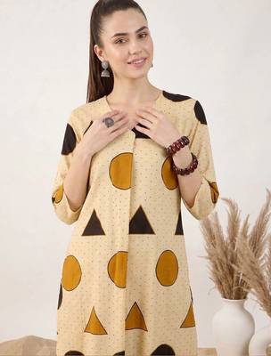 women printed regular cotton kurta with trousers 2