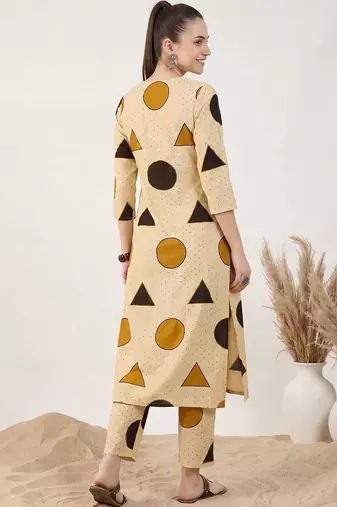women printed regular cotton kurta with trousers