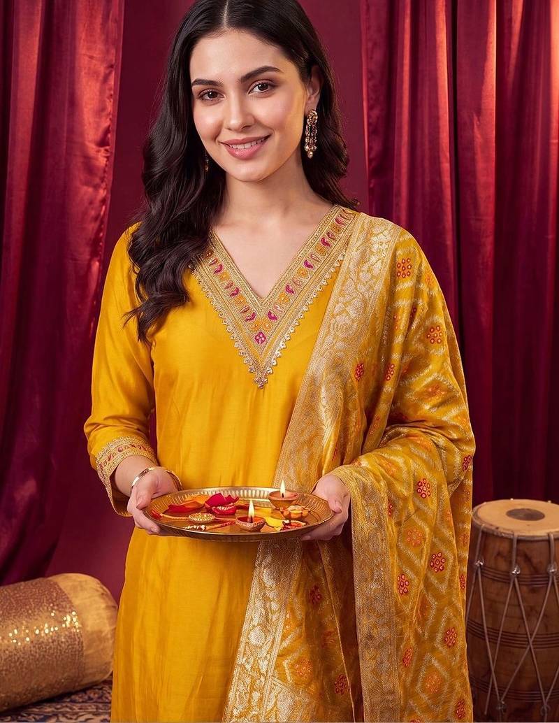 women ethnic motifs regular kurta with trousers & with dupatta