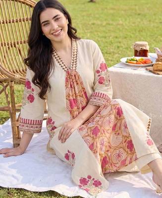 women floral printed regular cotton kurta with trousers & with dupatta 1