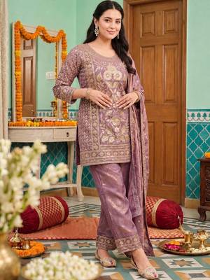 women ethnic motifs regular kurta with trousers & with dupatta 1