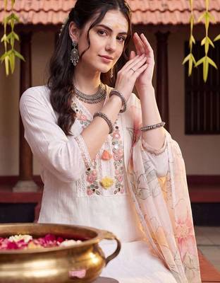 women floral embroidered regular thread work cotton kurta with trousers & with dupatta 2