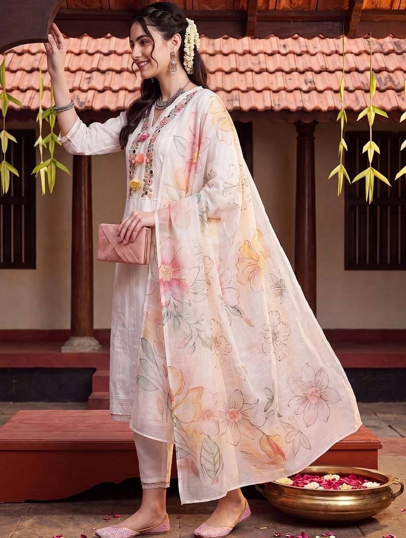 women floral embroidered regular thread work cotton kurta with trousers & with dupatta