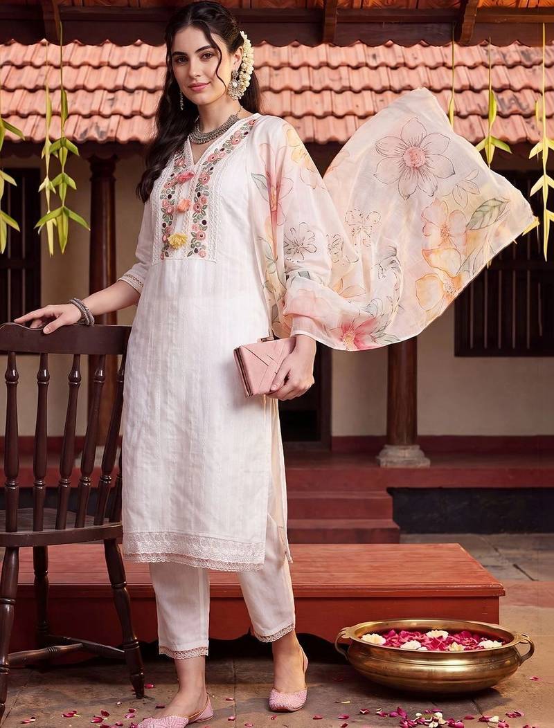women floral embroidered regular thread work cotton kurta with trousers & with dupatta
