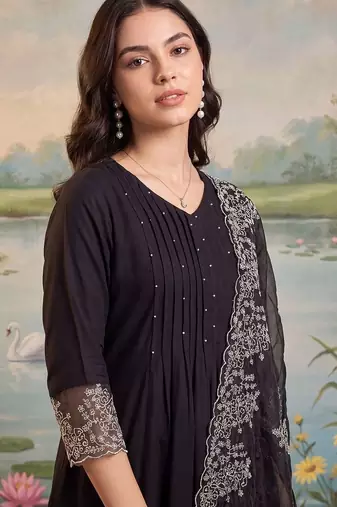 women ethnic motifs regular thread work kurta with trousers & with dupatta