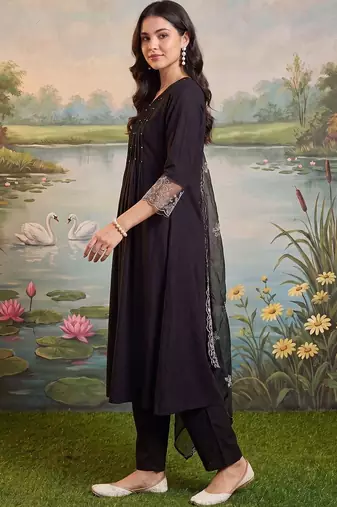 women ethnic motifs regular thread work kurta with trousers & with dupatta